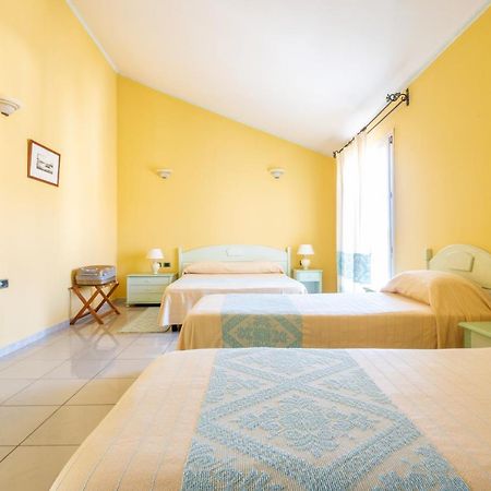 Hotel Solki SantʼAntìoco Εξωτερικό φωτογραφία